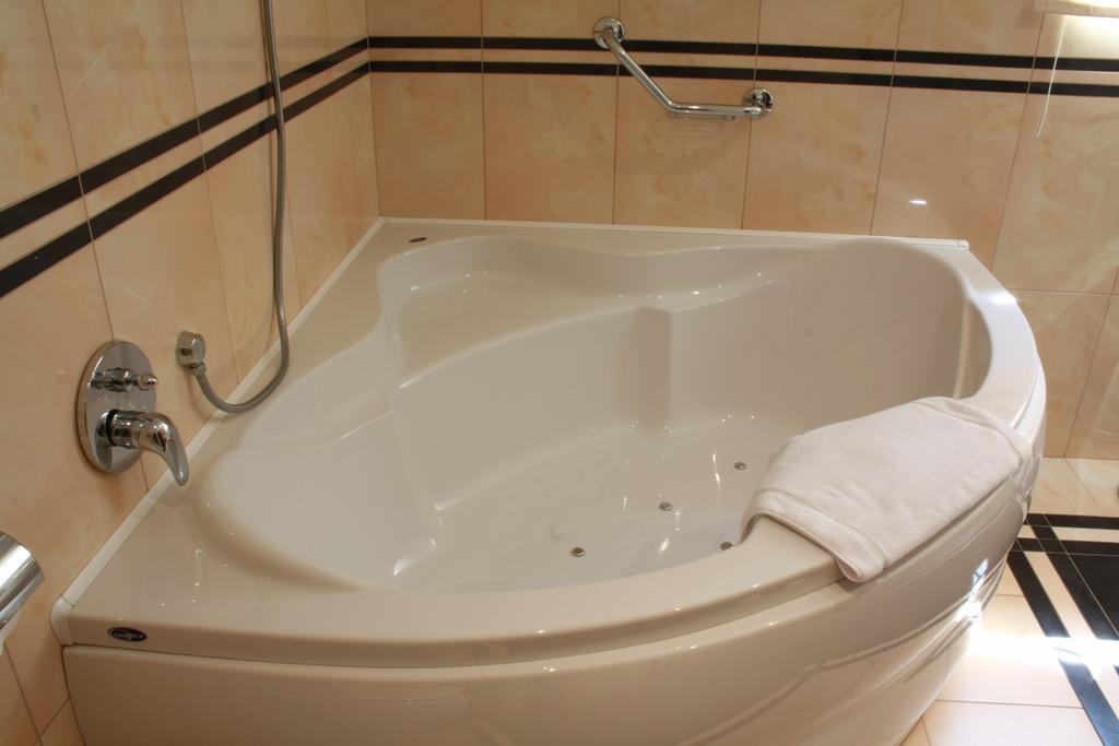 Wellness Hotel Harrachovka Oda fotoğraf